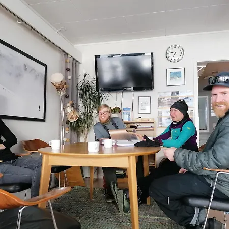 Magic Mountain - Lyngen אכסניה