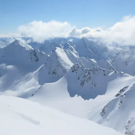 אכסניה Magic Mountain - Lyngen