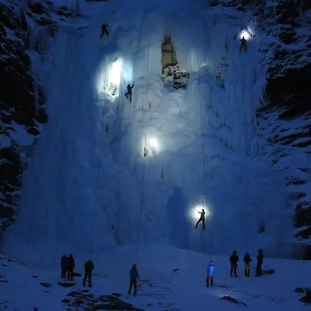 אכסניה Magic Mountain - Lyngen Lyngseidet