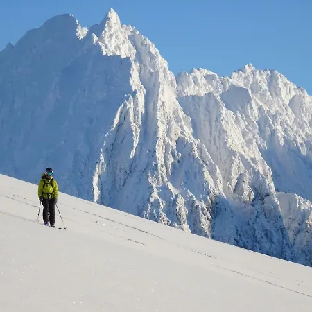 Magic Mountain - Lyngen אכסניה Lyngseidet