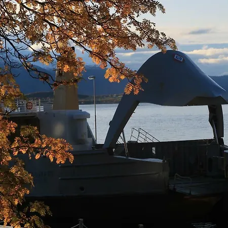 Magic Mountain - Lyngen * Lyngseidet