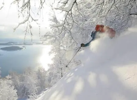 Magic Mountain - Lyngen Lodge *